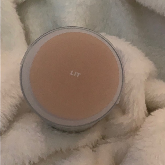Milk makeup highlighter in shade lit - Picture 2 of 2